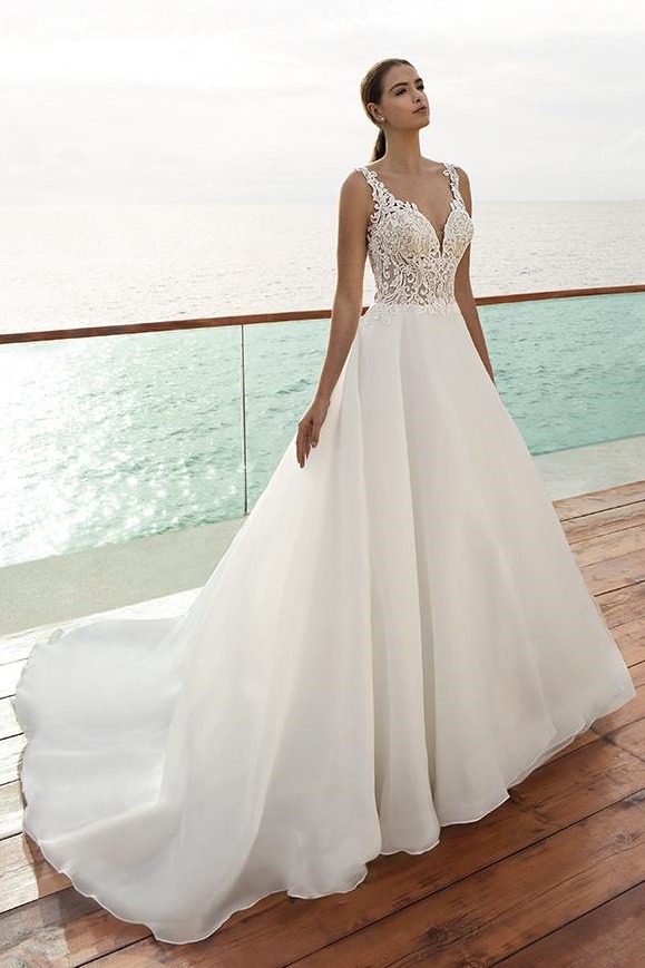 7989-trouwjurk-cosmobella