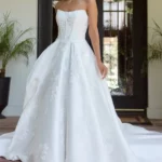 Trouwjurk D4407 Essense of Australia