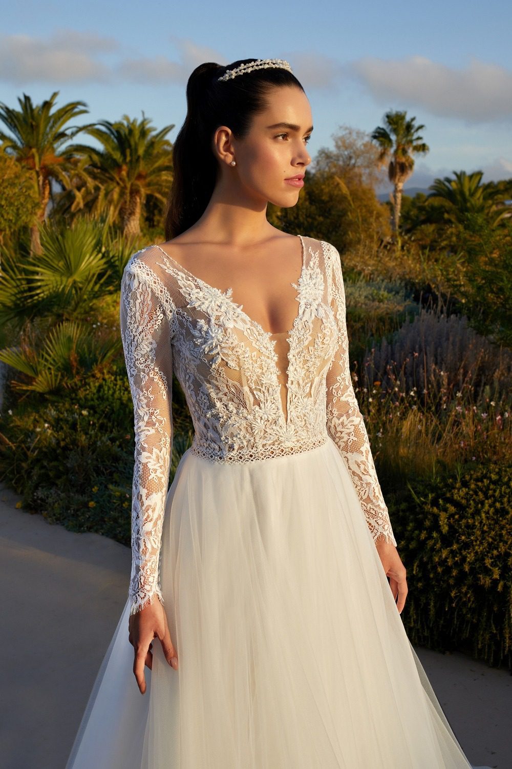 8120-trouwjurk-cosmobella-2