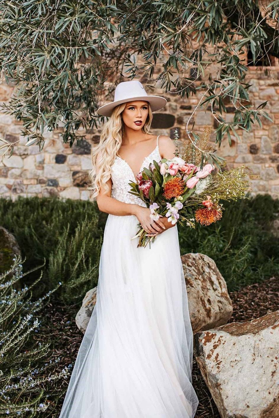 Trouwjurk 7340 Stella York