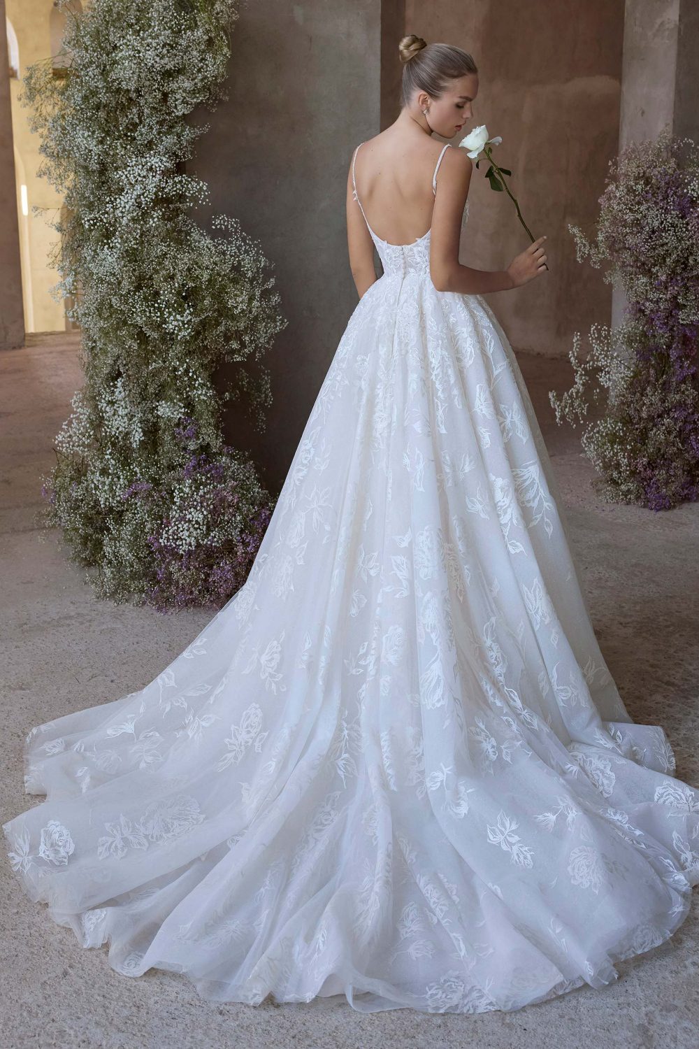 2988 Rosie back
