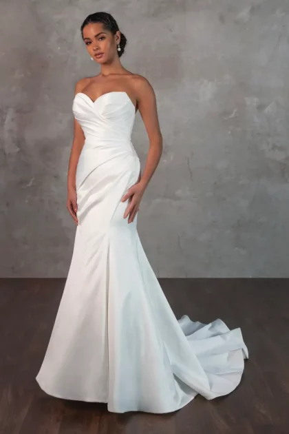 Trouwjurk D4300 Essense of Australia